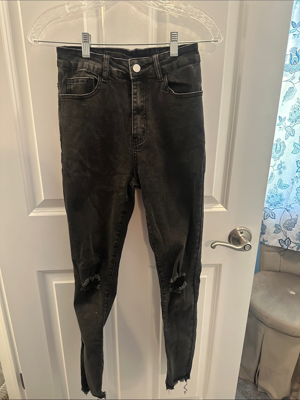 Black Skinny Jeans